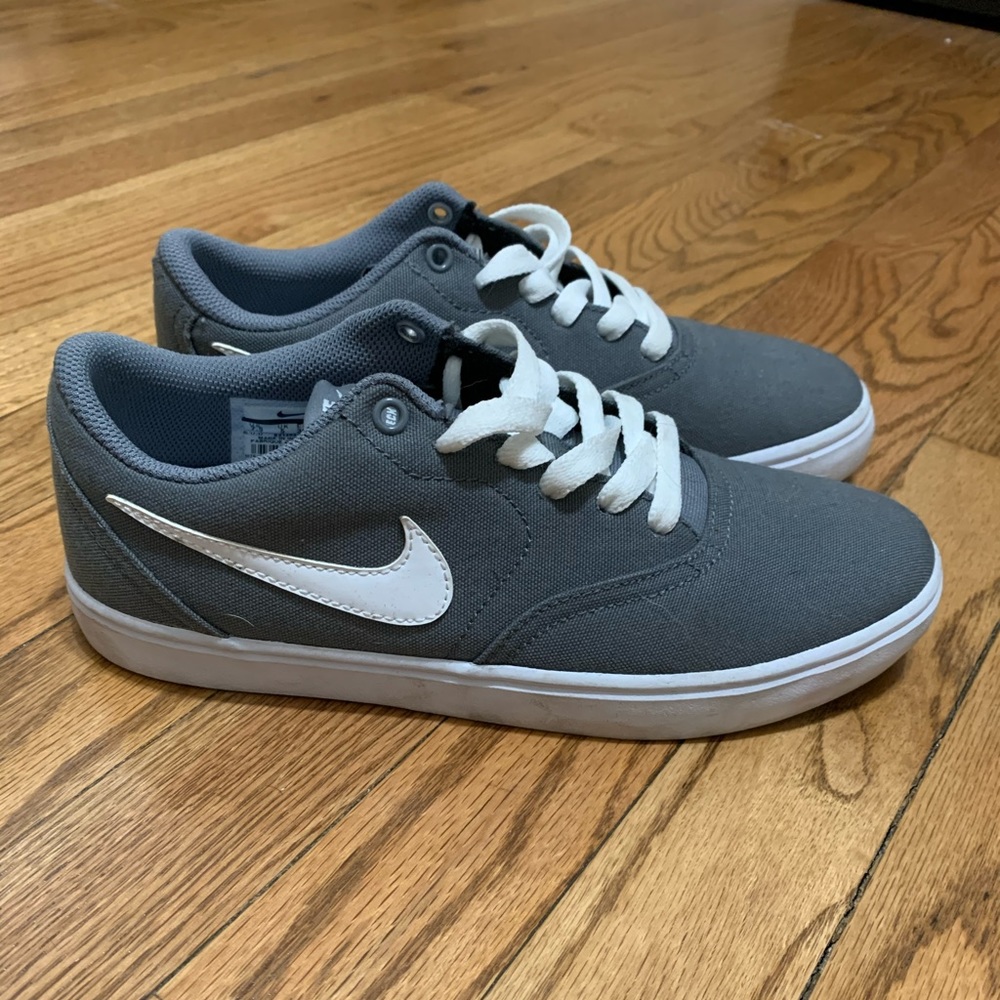 Nike Women’s Board Shoes